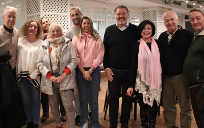 PERIODISTAS INTERNACIONALES VISITAN CUENCA PARA EXPLICAR SUS EXCELENCIAS